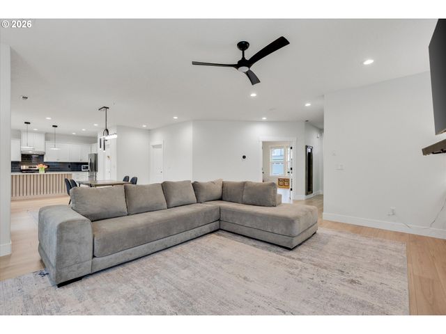 12500 Ne 107TH Way, Vancouver, WA 98682