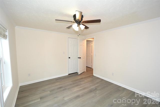 5008 Forestmont Drive, Matthews, NC 28105