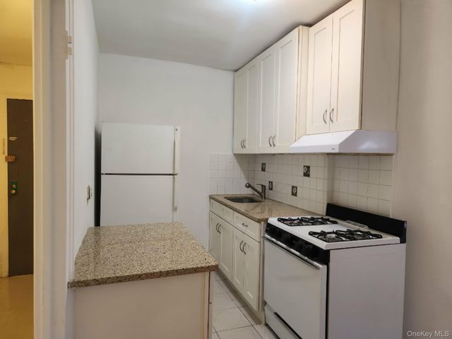 55-23 31st Avenue 3H, Woodside, NY 11377