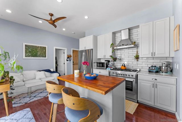 125 -127 W Brookes, San Diego, CA 92103