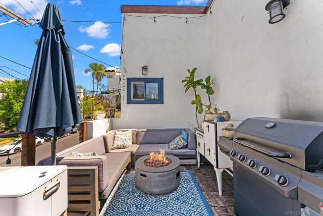 125 -127 W Brookes, San Diego, CA 92103