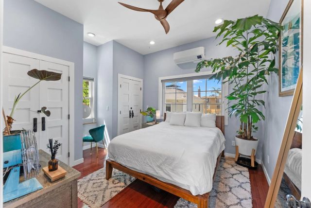 125 -127 W Brookes, San Diego, CA 92103