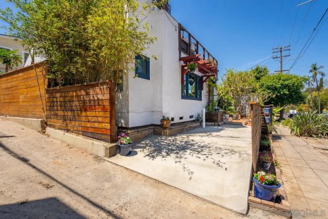 125 -127 W Brookes, San Diego, CA 92103
