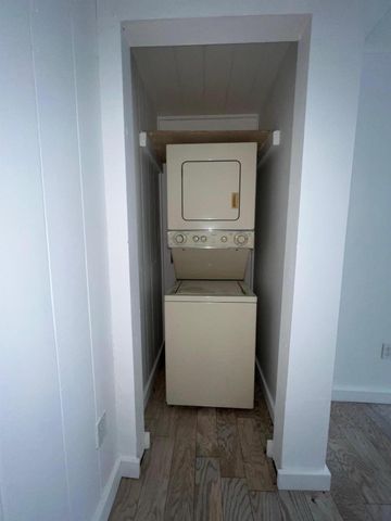 301 S 7th S Street, Fort Pierce, FL 34950