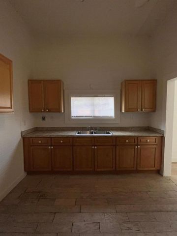 301 S 7th S Street, Fort Pierce, FL 34950