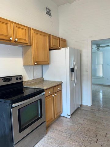 301 S 7th S Street, Fort Pierce, FL 34950