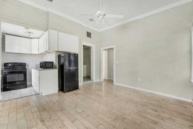 301 S 7th S Street, Fort Pierce, FL 34950