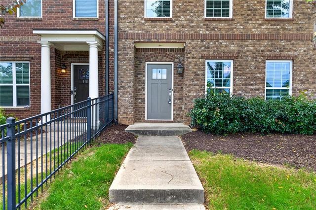 920 Westmoreland Circle NW, Atlanta, GA 30318