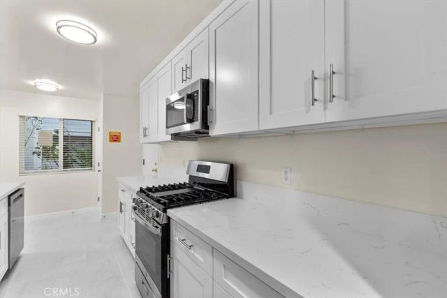 7505 Hampton Avenue 4, West Hollywood, CA 90046