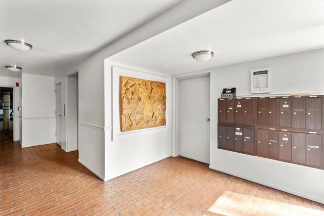 7505 Hampton Avenue 4, West Hollywood, CA 90046