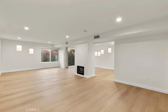 7505 Hampton Avenue 4, West Hollywood, CA 90046
