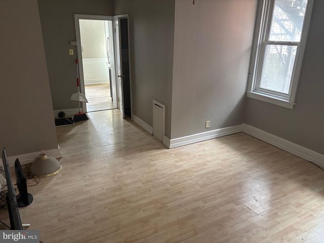 521 W PHILADELPHIA ST, York, PA 17401