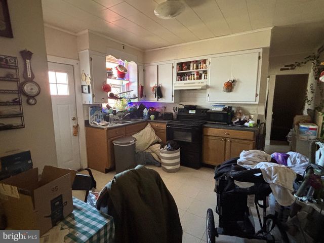 521 W PHILADELPHIA ST, York, PA 17401