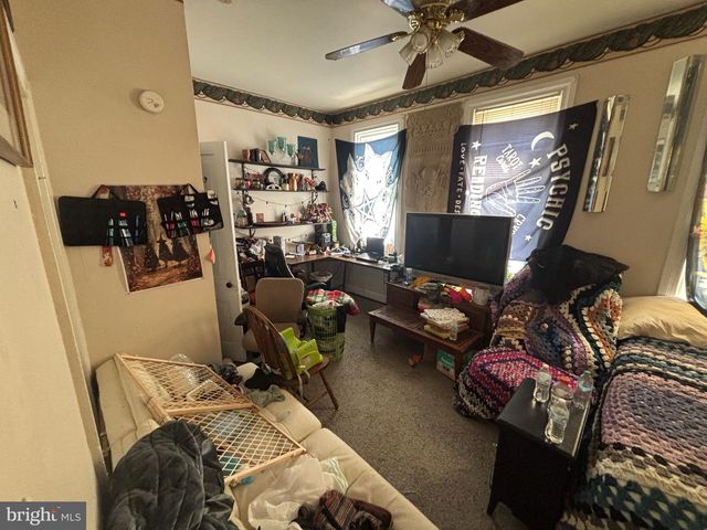 521 W PHILADELPHIA ST, York, PA 17401