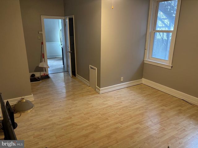 521 W PHILADELPHIA ST, York, PA 17401