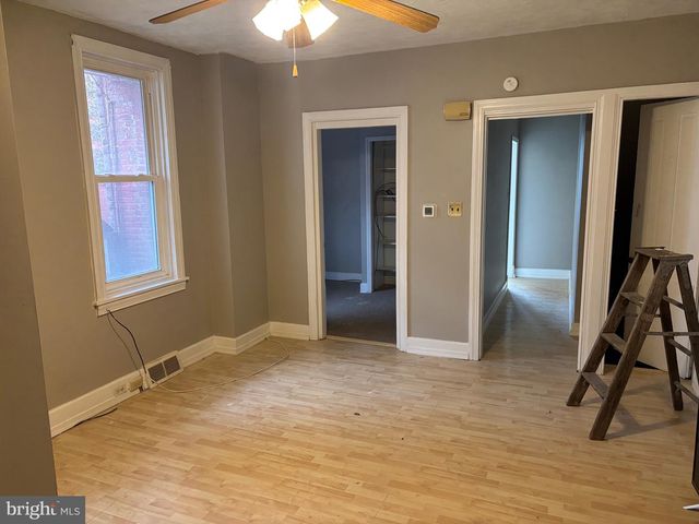 521 W PHILADELPHIA ST, York, PA 17401