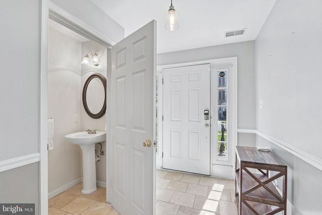 24 CLEMENS LN, Blackwood, NJ 08012