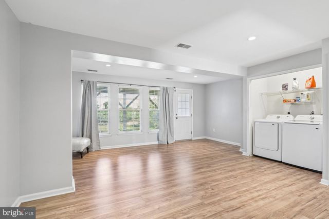 24 CLEMENS LN, Blackwood, NJ 08012