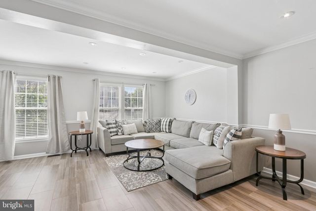 24 CLEMENS LN, Blackwood, NJ 08012