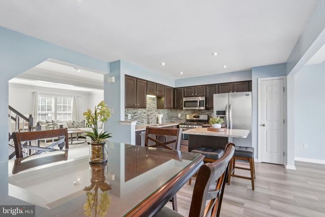 24 CLEMENS LN, Blackwood, NJ 08012