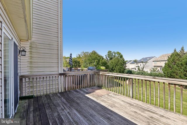 24 CLEMENS LN, Blackwood, NJ 08012