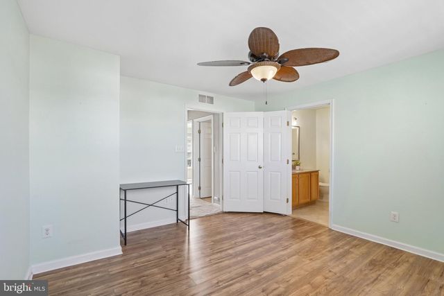 24 CLEMENS LN, Blackwood, NJ 08012