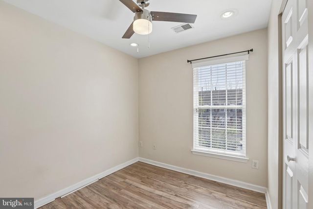 24 CLEMENS LN, Blackwood, NJ 08012