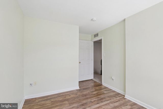 24 CLEMENS LN, Blackwood, NJ 08012
