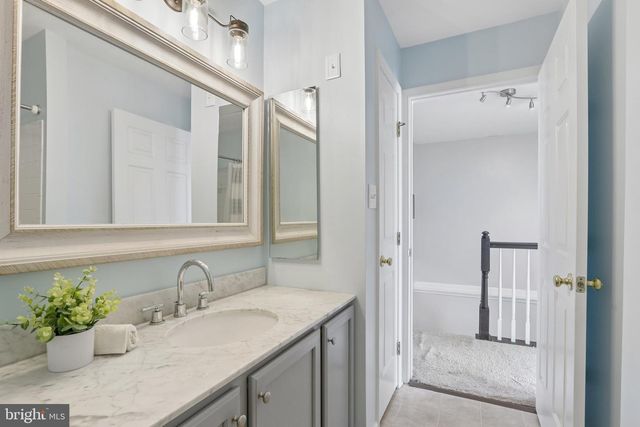 24 CLEMENS LN, Blackwood, NJ 08012