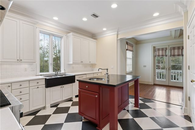 2307 Pelican Street, St Simons Island, GA 31522