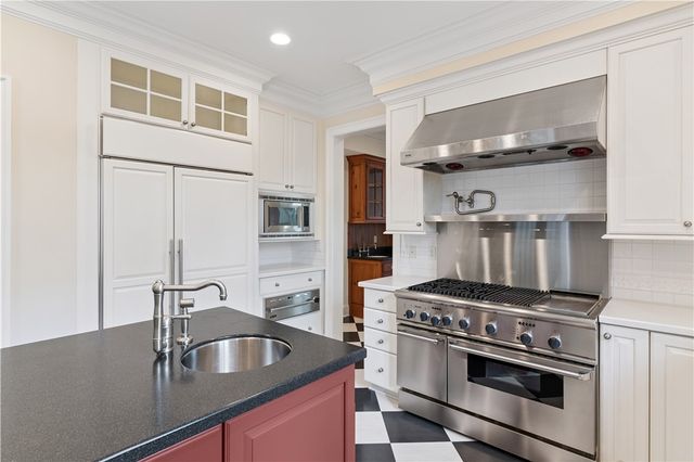 2307 Pelican Street, St Simons Island, GA 31522