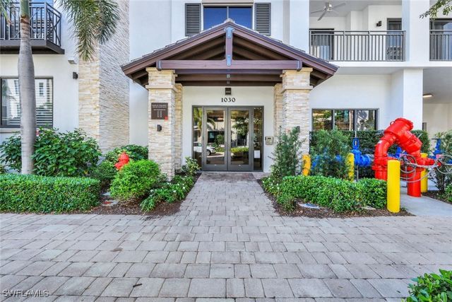1030 3rd AVE S 419, Naples, FL 34102