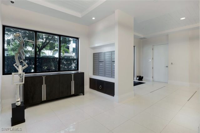 1030 3rd AVE S 419, Naples, FL 34102