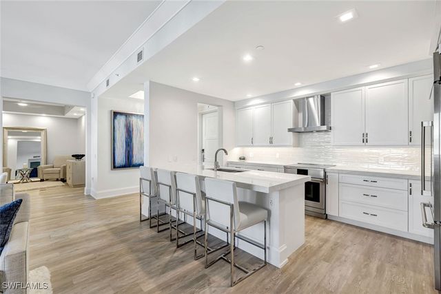 1030 3rd AVE S 419, Naples, FL 34102