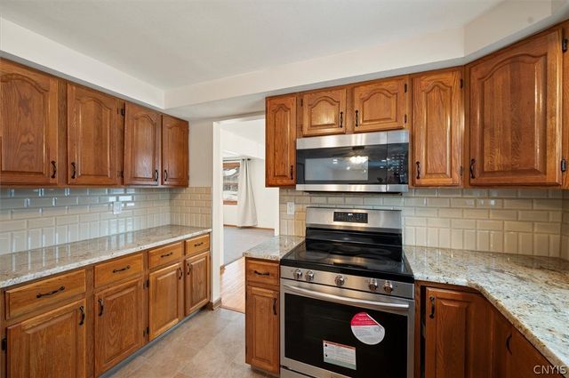 6207 Stone Arabia Road, Cicero, NY 13039