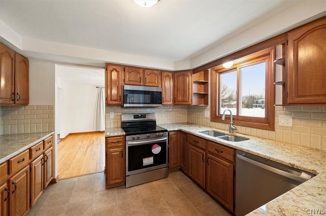 6207 Stone Arabia Road, Cicero, NY 13039