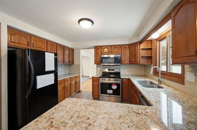 6207 Stone Arabia Road, Cicero, NY 13039