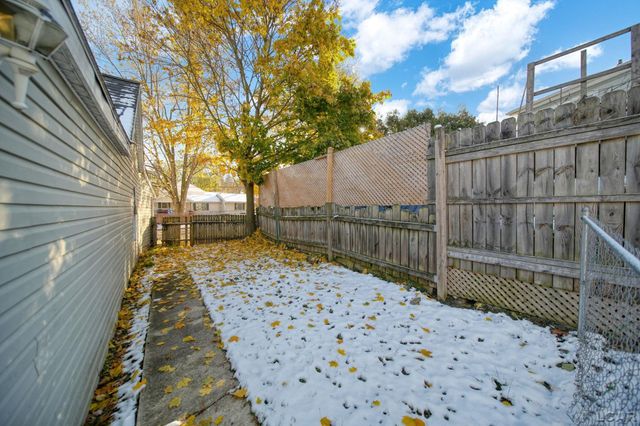 820 Mulberry Street, Adrian, MI 49221