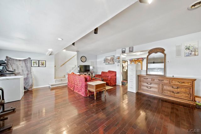 820 Mulberry Street, Adrian, MI 49221