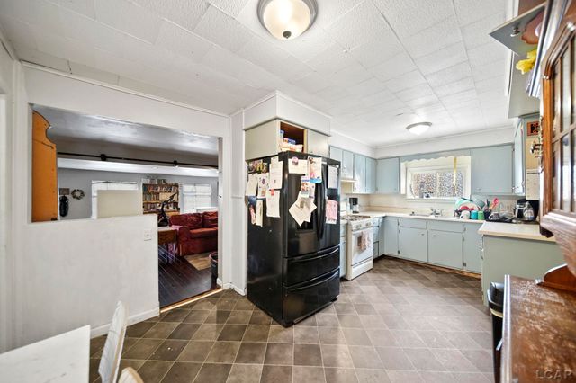 820 Mulberry Street, Adrian, MI 49221