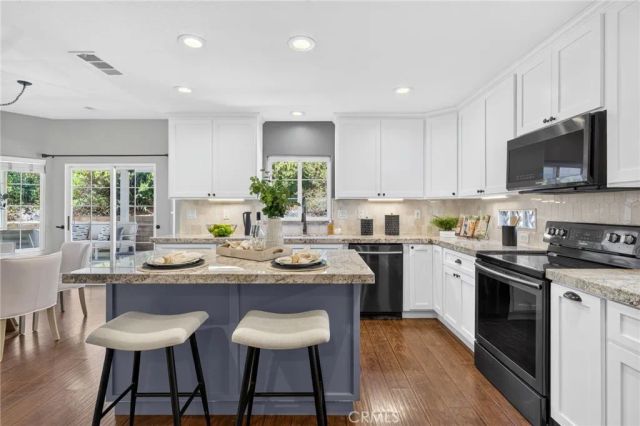 22772 Inspiration Point, Canyon Lake, CA 92587
