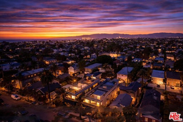 621 San Juan Avenue A, Venice (los Angeles), CA 90291