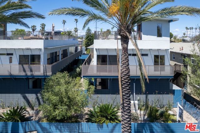 621 San Juan Avenue A, Venice (los Angeles), CA 90291