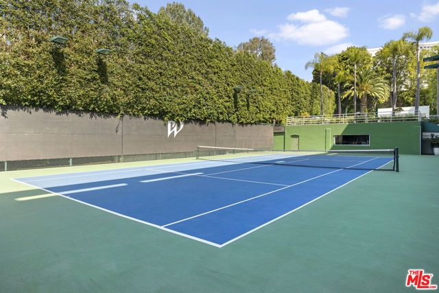 1131 Alta Loma Road 323, West Hollywood, CA 90069