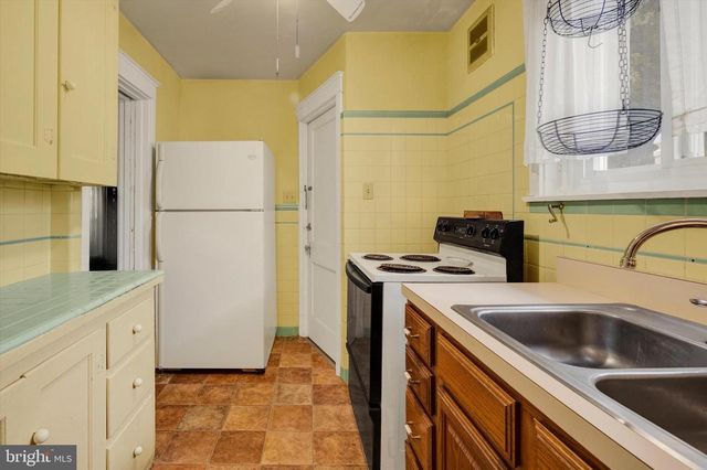 27-A JOHNS PL, Mohnton, PA 19540