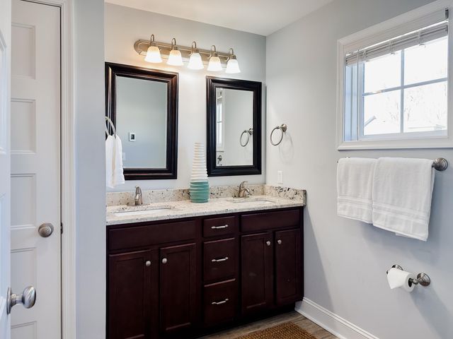 1201 Commonwealth CIR, Forest, VA 24551