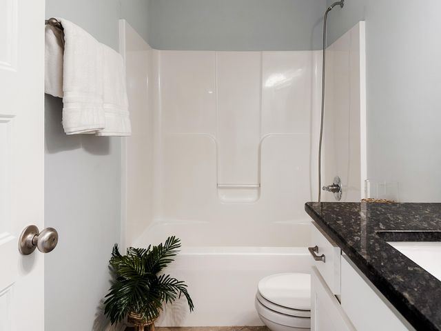 1201 Commonwealth CIR, Forest, VA 24551