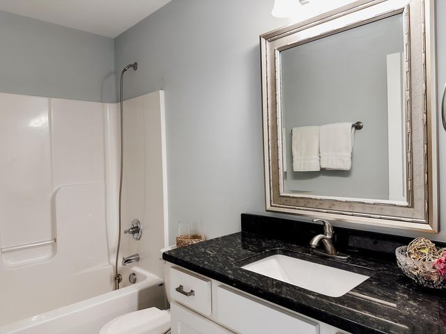 1201 Commonwealth CIR, Forest, VA 24551