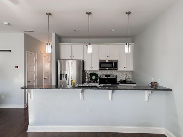 1201 Commonwealth CIR, Forest, VA 24551