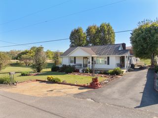 130 Elm Ln, Linden, TN 37096